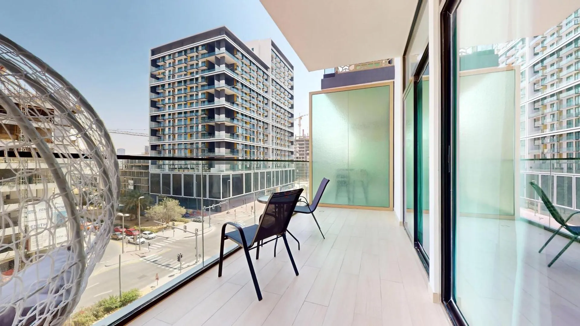 Luxury 1Br Haven In Binghatti Emerald - Jvc Dubái 0*,  Emiratos Árabes Unidos